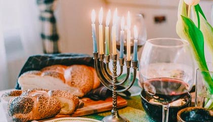 爱游戏体育-篮网组织严密防守赢得胜利，篮网防守球员