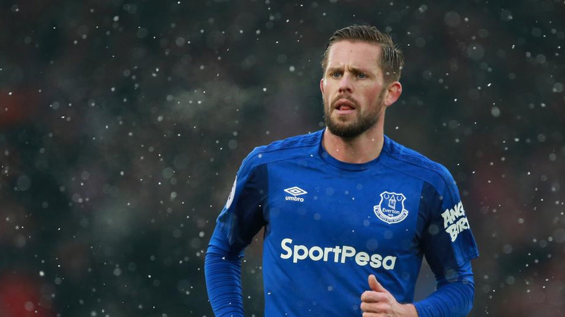 AYX GAMING-门将参与控球缓解前场压力，门将持球