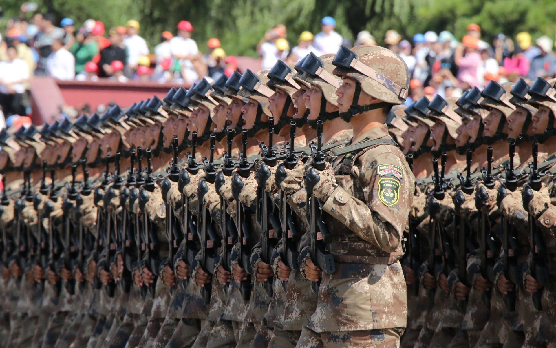 未来足球:智慧场馆实现全天自适应照明,节能环保新标准,智能足球场设备采购