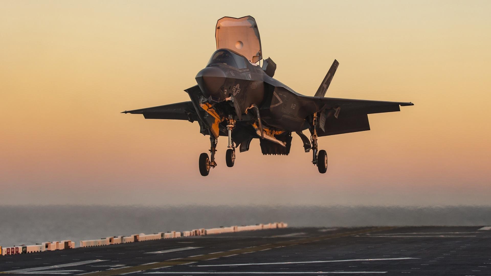 爱游戏体育app-比赛过程跌宕起伏全队展现出不放弃的精神赢得全场掌声，比赛过程惊心动魄